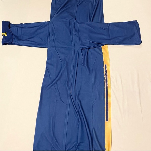 Twisted Tea Adult Fleece One Piece Snuggie Beer Promo - Picture 9 of 14